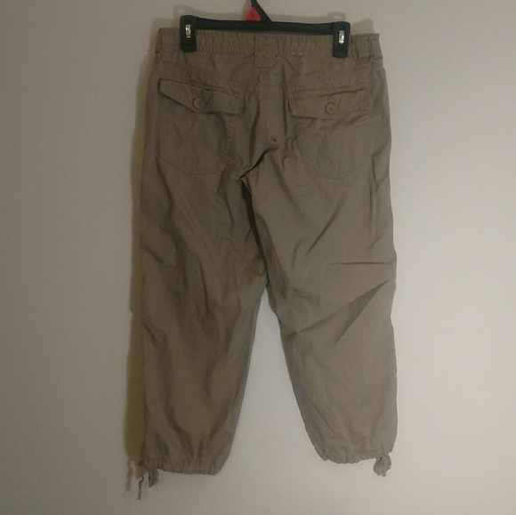 🌟 3/$20 Sale Calvin Klein khaki capri cropped - Picture 6 of 6